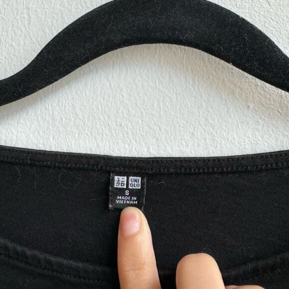 Uniqlo Boxy Cropped Short Sleeve Top - Small - Picture 2 of 4